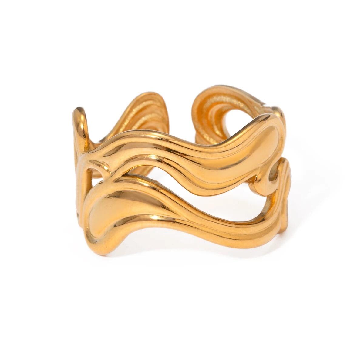 Free Waves Ring Gold R6316D