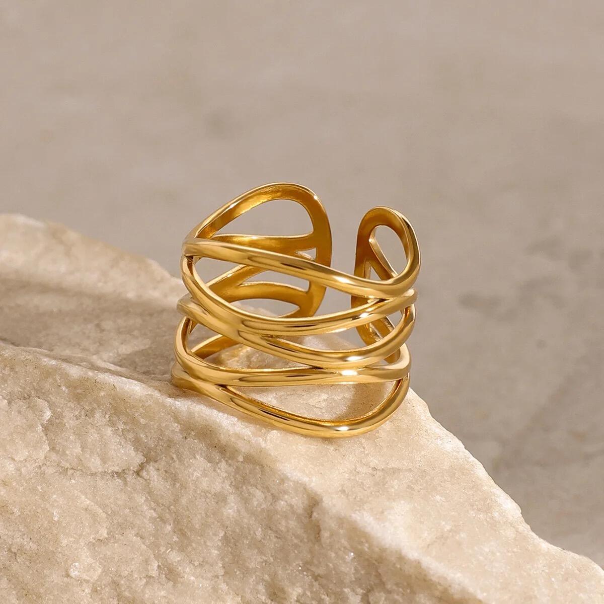 Sea Waves Ring Gold R6347D