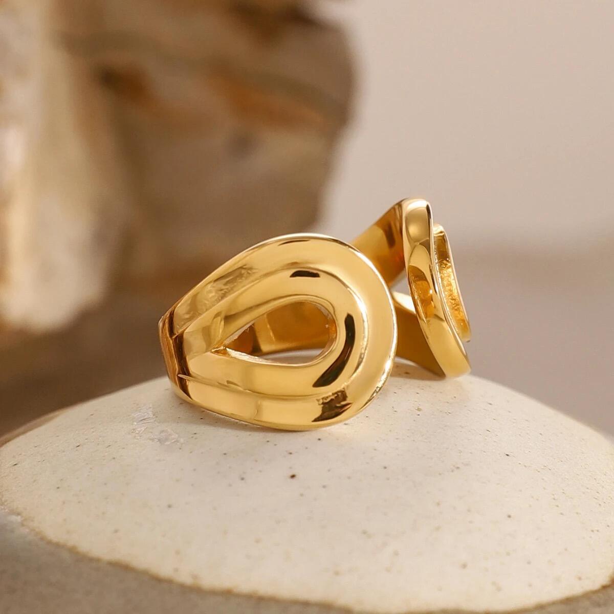 Waterfall Ring Gold R6317D