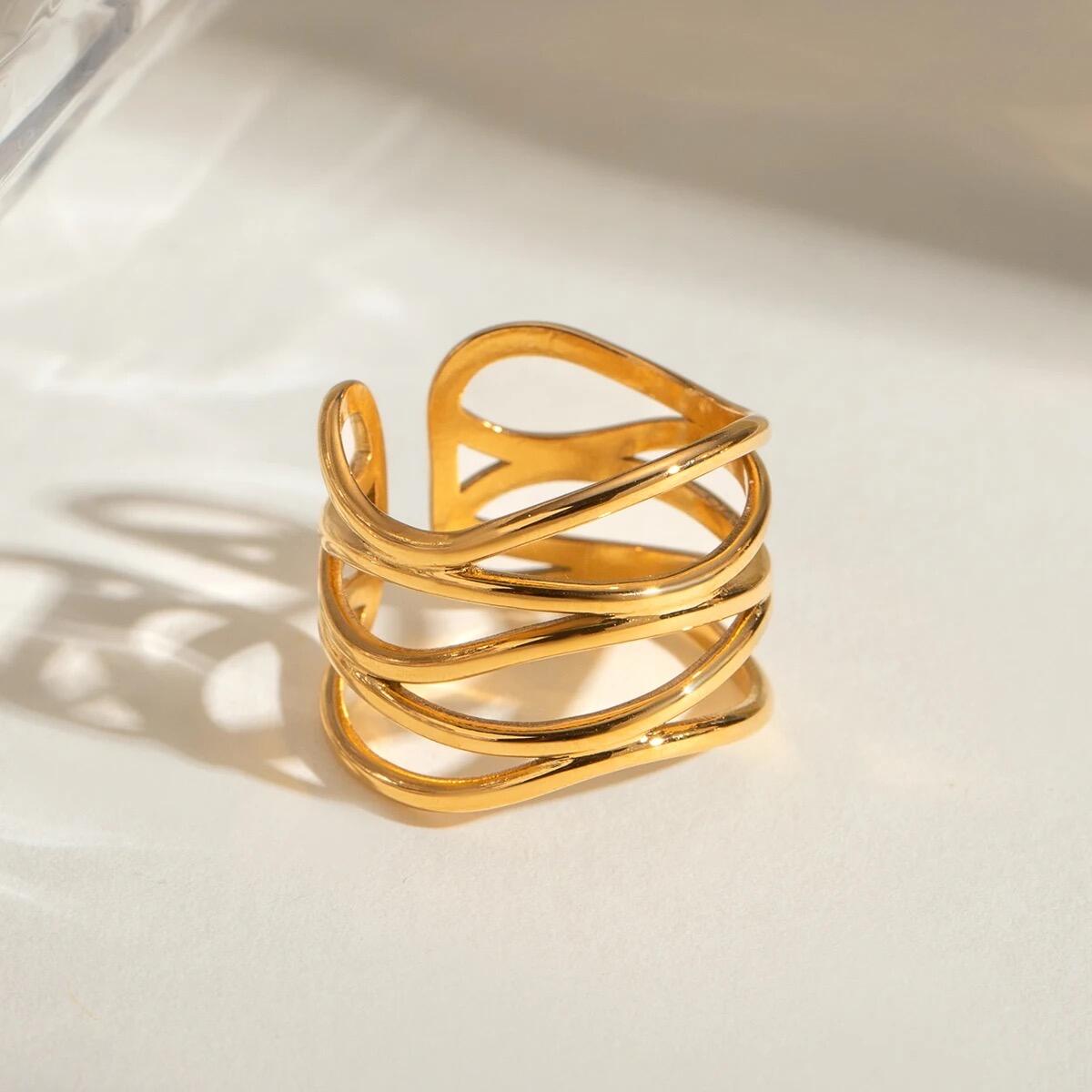 Sea Waves Ring Gold R6347D